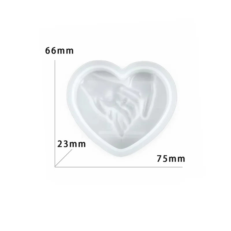 Silikon-Kerzenform mit romantischer Paarhand im Herzen, DIY-Duftwachs und -Seife zum Valentinstag, DIY-Bastelformen zum Thema Liebe