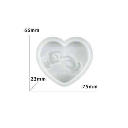 Silikon-Kerzenform mit romantischer Paarhand im Herzen, DIY-Duftwachs und -Seife zum Valentinstag, DIY-Bastelformen zum Thema Liebe